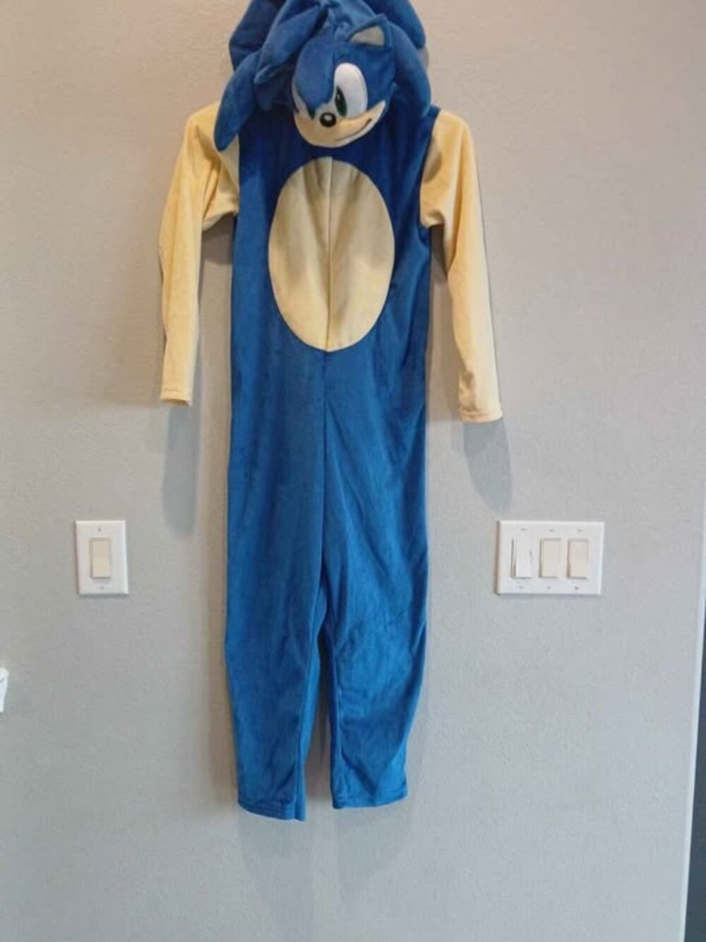 Kids sonic the hedgehog halloween costume medium